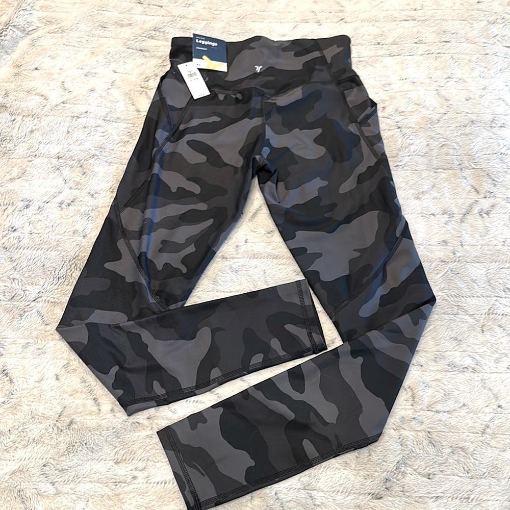 Old Navy, high-rise leggings for girls.